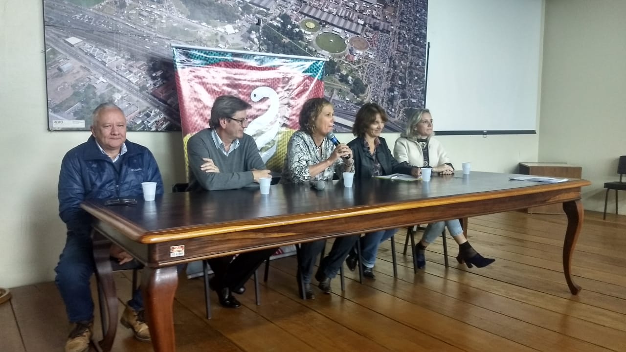 Instruções Normativas 76 e 77 norteiam debate sobre inspeção de produtos lácteos